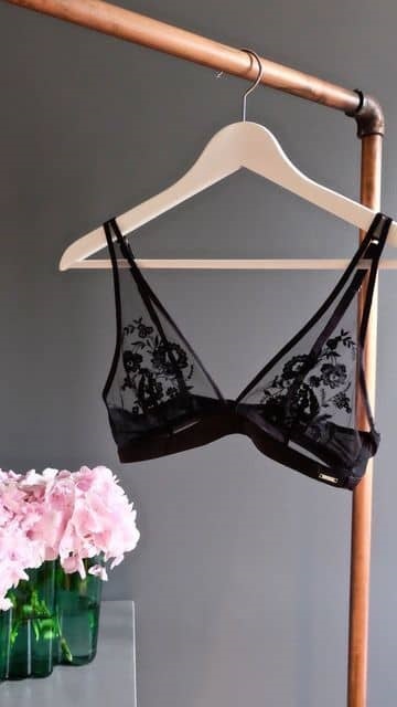 تفاوت لباس زیر نخی و ساتن